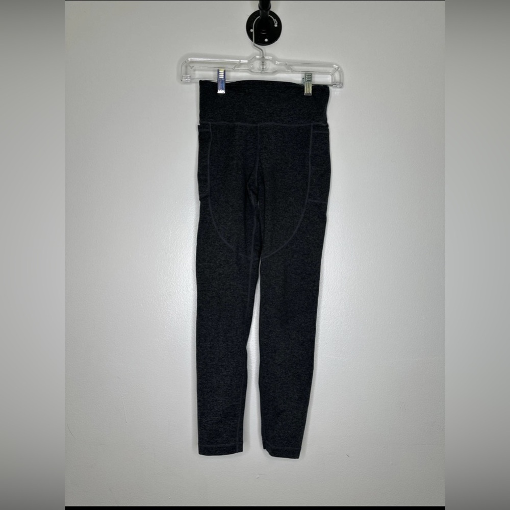 Vuori Elevation Leggings – Women’s XS (VW325) – Charcoal Gray With Pockets